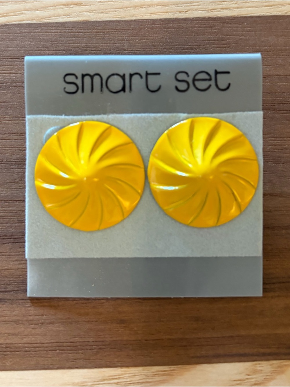 3/$30✨☀️Smart Set Vintage Retro 80s Pop Art Yellow Enamel Earrings☀️NOS